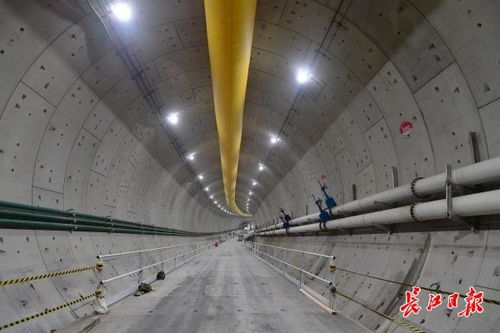 軌道交通與重點(diǎn)路橋項(xiàng)目雙輪驅(qū)動(dòng)，武漢上半年基礎(chǔ)設(shè)施投資同比增長20%